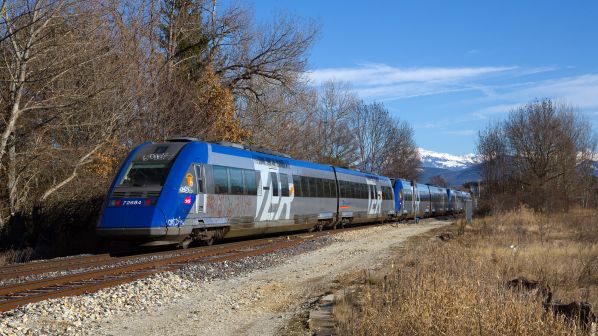 SaveATrain's tweet photo. New railway operator in France - https://t.co/NJeUtcOKHi #trains #railcoop #bordeaux #lyon #travelexperience #trainexperience #france #frenchrailways https://t.co/MiUEju4gRK