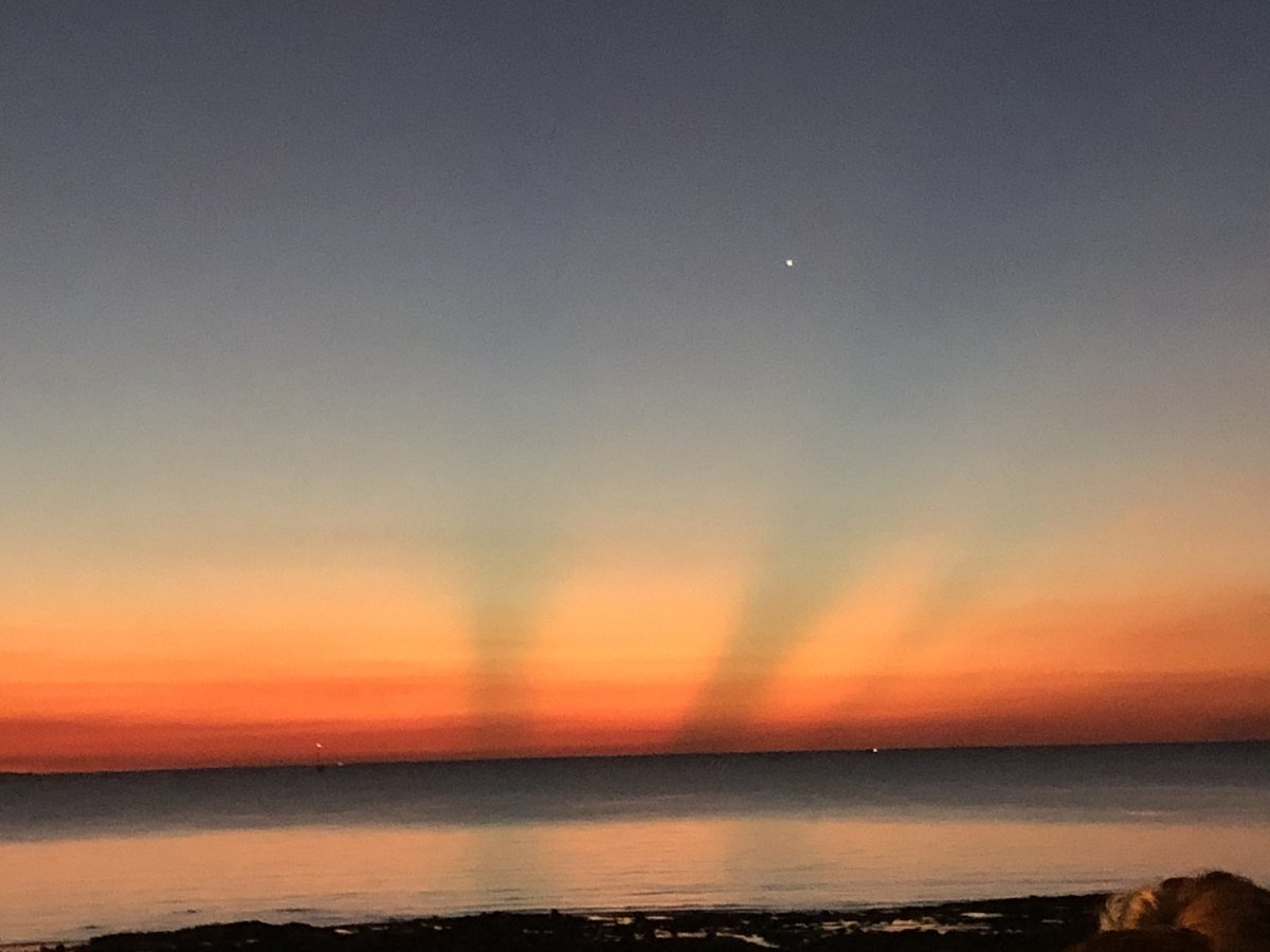 Fingers of God in a Darwin sunset. #changefestnt21