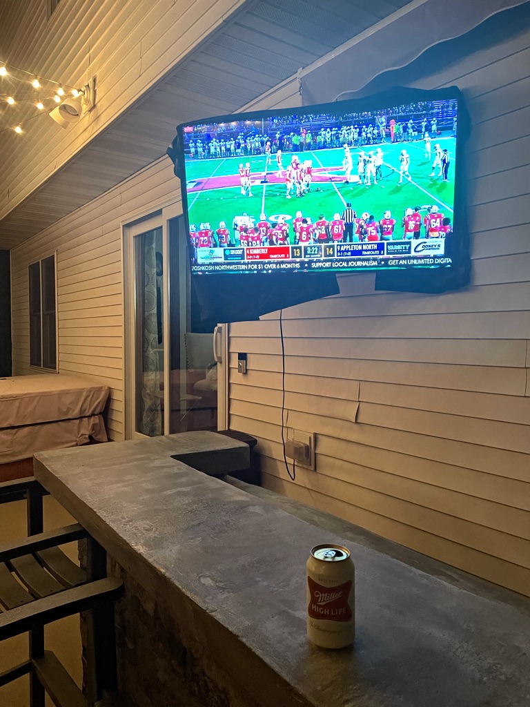Jclussman's tweet photo. @PCBrettC @PCRicardo Great to hear your voices and happy to have you back at Papermaker Stadium.  Hoping to see you @ Clubhouse Live next week! View from my seat tonight!  Happy birthday to Dane Dorn!!  Go Makers #Makers https://t.co/apkJmhkIGB