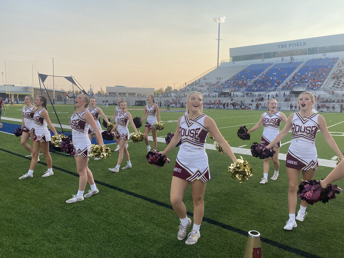 RouseCheer's tweet photo. Friday Night Lights!!! #1roUSe #Fridaynightlights #Raiders https://t.co/tts83czWTv