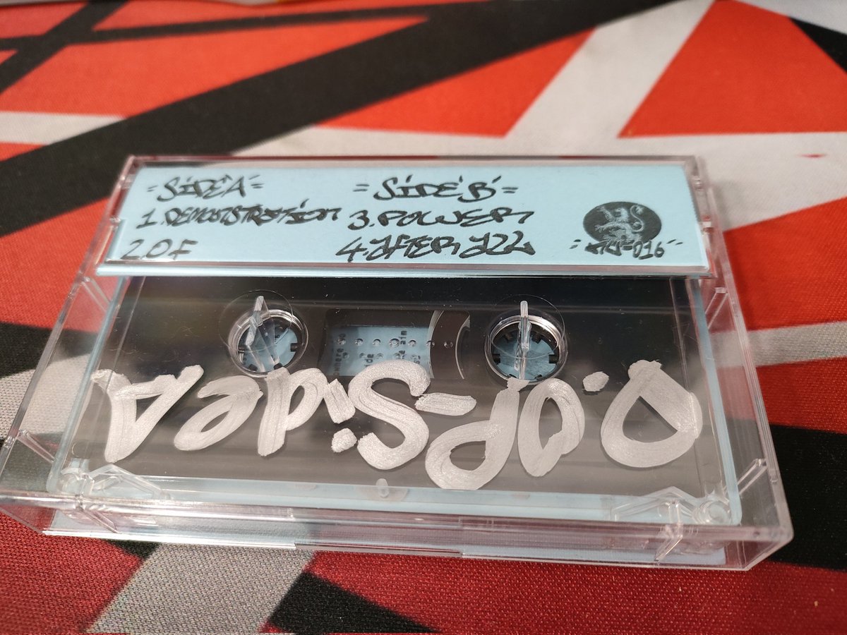 naokkey7's tweet photo. 福岡、まだゲイツのCD届かず。ま、週末の楽しみってことで、気長に待つ。
SNS見てると皆の反応良さげでなんか勝手にこっちまでうれしいw 
結成からここまで長かったな。リリースおめでとう!!

#AfterAll 🤘🤘🤘#demonstrationofpower
https://t.co/g3MhtSZ84o https://t.co/fkc9EuGauf