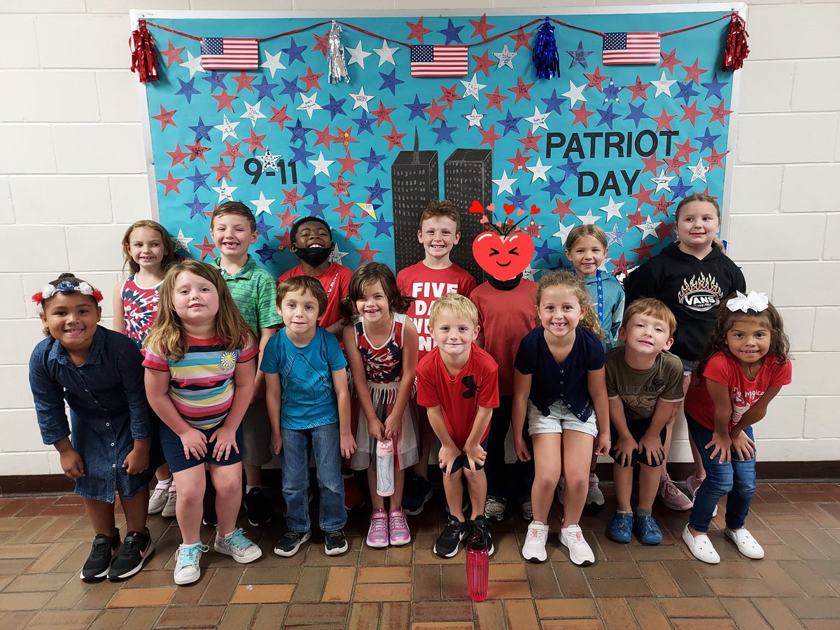 DawnRammFirstGr's tweet photo. Patriot Day! ❤🤍💙 https://t.co/Gh1kMS9feT