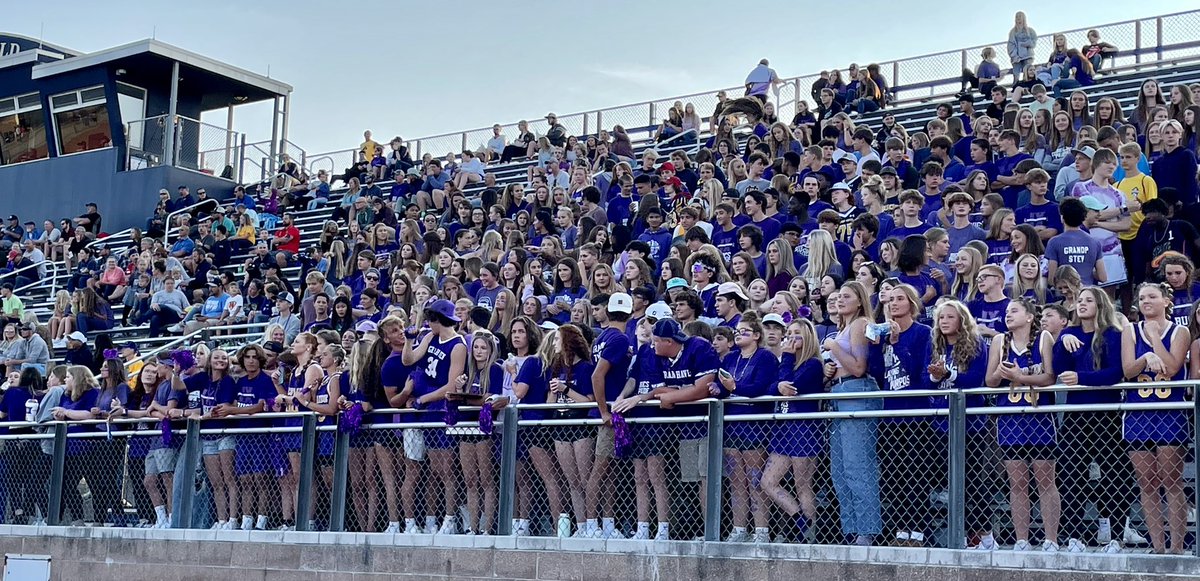 ghhsbucs's tweet photo. 🏈Nothing better than ‘Friday Night Lights’ and an Outdoor Dance!💙
#BucsPride💜
#PlayingForAPurpose💜 https://t.co/52abDnX0w3