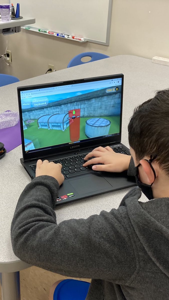 gsmsPS21's tweet image. #Drone #simulatorTraining in full effect!! Learners are logging flight time to earn their “live-fly” drone in-class operator licenses!! Simulators of any type are critical for machine #jobtraining! #ModernWork #drones