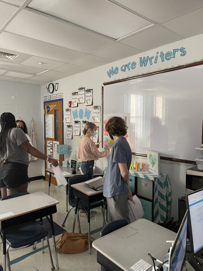 msbrittsela's tweet photo. Today students used the Avid carousel strategy to learn about classroom routines. Why should I do all the talking? @AVIDAACPS @AACountySchools @SevernRivAACPS https://t.co/Oevb8mcWZJ