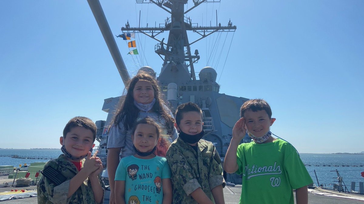 Even our youngest #sailors had a great time touring #USSPaulHamilton #DDG60 and learning about the #USNavy vessel during a ship familiarization tour this afternoon. #navyreserve