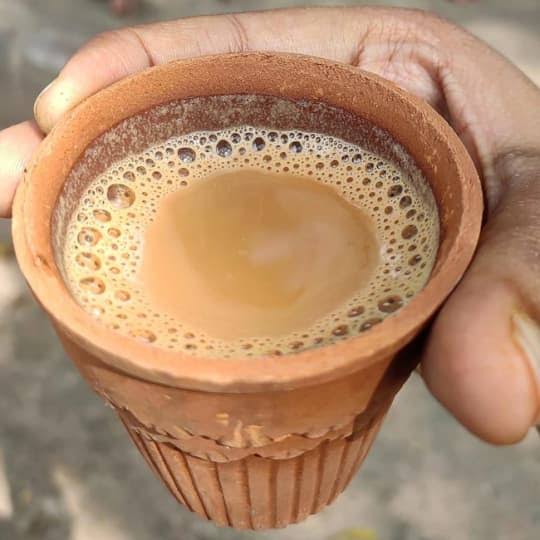 PPforgood's tweet photo. कुल्हड़ पे चाय पिया करो दोस्तो।
इसी बहाने अपने देश की मिट्टी चूमने का मौका मिलेगा।
#अमृतमहोत्सव #AmritMahotsav @kishanreddybjp @TEAMYPSS https://t.co/RNnnLPlBZI