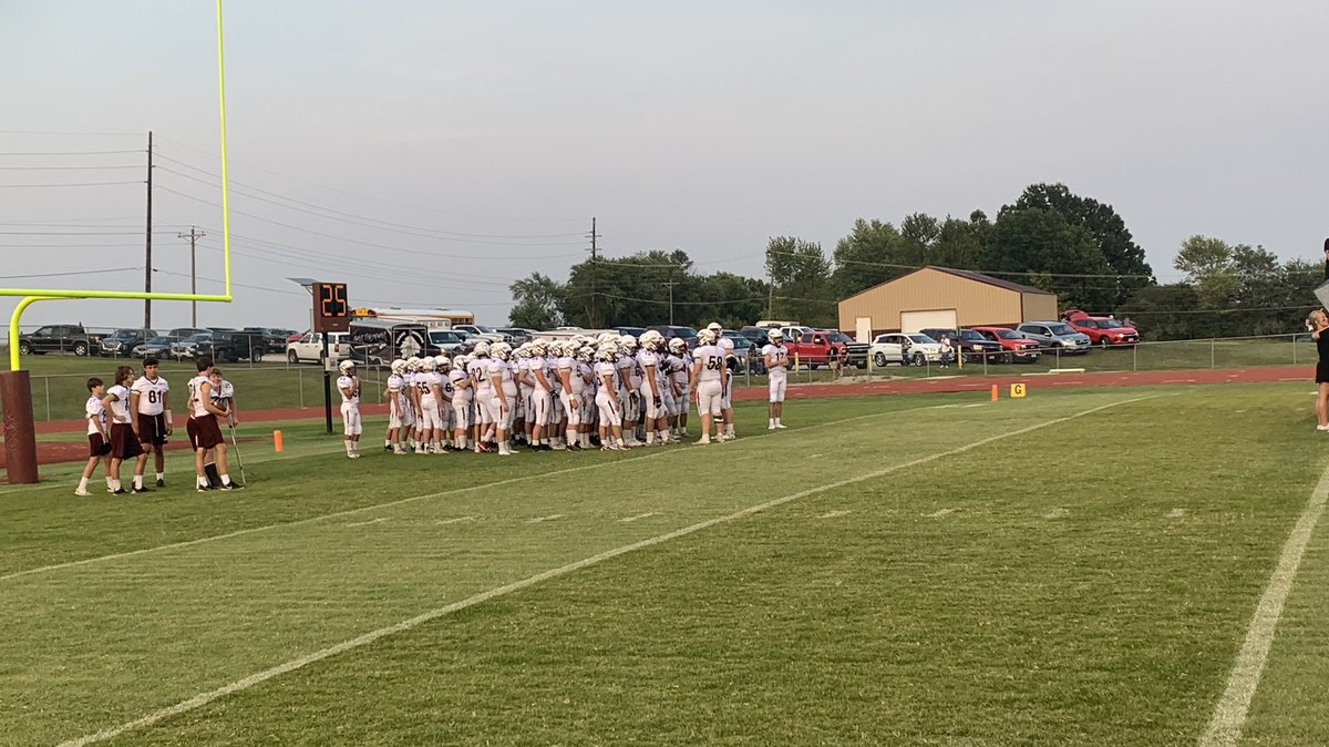 LeviOnTheCase's tweet photo. FINAL TIME/OT

After a shoot out, Eldon is able to ride on the shoulders of California transfer Bryce Veach with an astonishing 5 touchdowns on his debut, including one in OT to win it. 

FINAL/OT 
ELDON 54 | 48 OSAGE

@CoMoSports @KOMUsports #FNF #FridayNightFever https://t.co/ofloILJJYJ