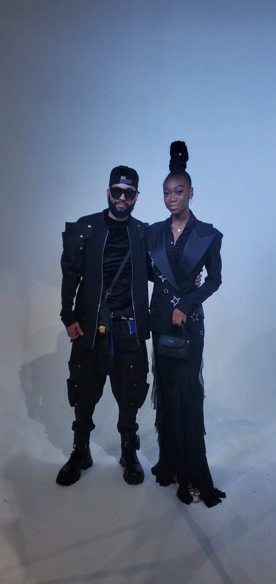 Shahadi's tweet photo. New York Fashion Week #nyfw - 9/8/21 @nyfw
Front row at @threeASFOUR
Styled by #MickeyFreeman
Hair by: #cherylbergamy
MUA: #BillieGene
Jumpsuit: #FaithConnexion
Purse: @DeeOcleppo
Shoes: @Ruthie_Davis
Earrings: Custom https://t.co/ogAXSQKYzs