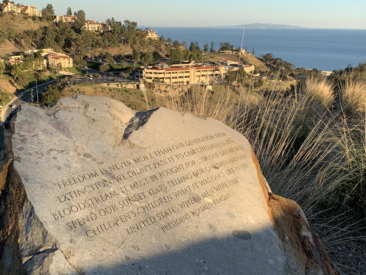 BuWaves's tweet photo. Never forget 9/11 @pepperdine #waveofflags https://t.co/2v6PsvQ42I