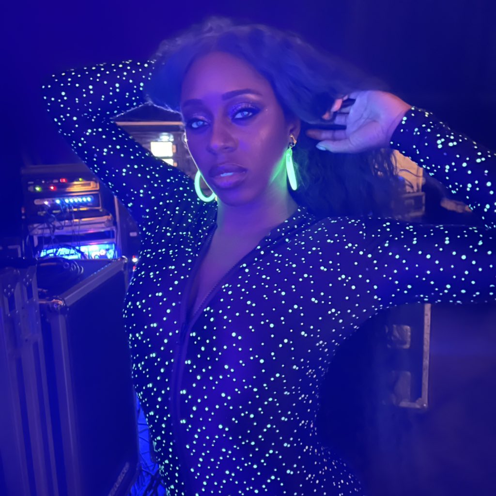 I really wanted to glow up The Garden #SmackDown  #FeelTheGlow