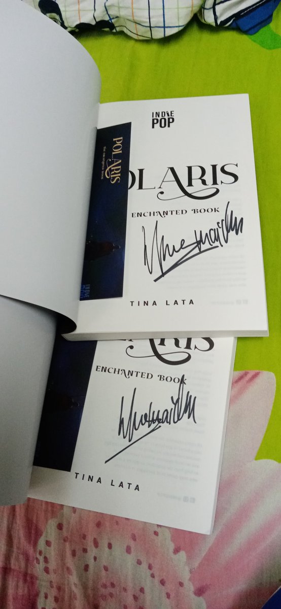 Na-receive ko na sila <a href="/tinalata_/">Tina Lata</a> ❤️❤️❤️

Oh my Siomai, ang ganda nila 😍

(The happiest part is the pirma eh ❤️)

(Pa-sama daw sa photo op yung 3DS ko 😂)

#HappyAndSatisfied
#Polaris