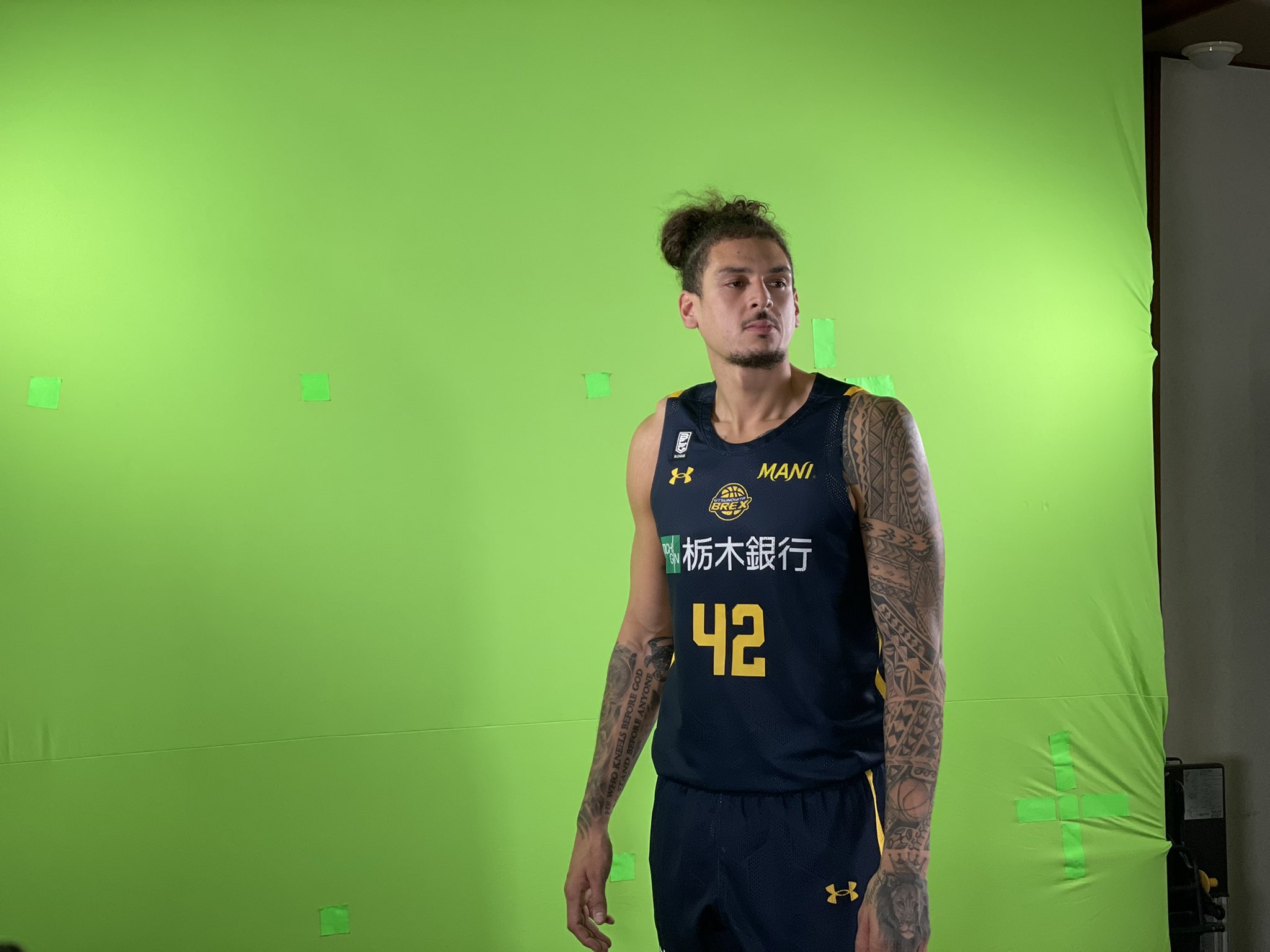 宇都宮ブレックス アイザック・フォトゥ アートパネル