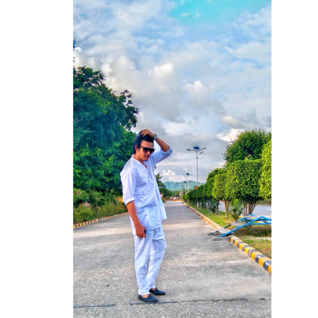 Spending quality and my time in #yoggram apart from the medicines undoubtedly #pranayam is another boon, n this  revolution brought by <a href="/yogrishiramdev/">स्वामी रामदेव</a> Its full of post covid cases.Lungs wl be healthy again by pranayam Ppl have new dimension &amp; different approach towards the LIFE..