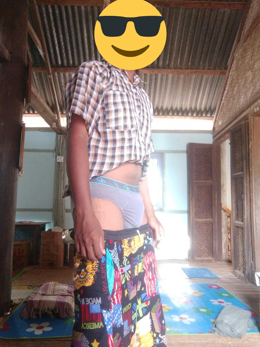 IAl1rhtljuMkJQC's tweet photo. ဘယ္​သူ  လီးမုန္​႔စားခ်င္​လဲ  ​ေကြၽးမယ္ https://t.co/uPtx0RA1gu