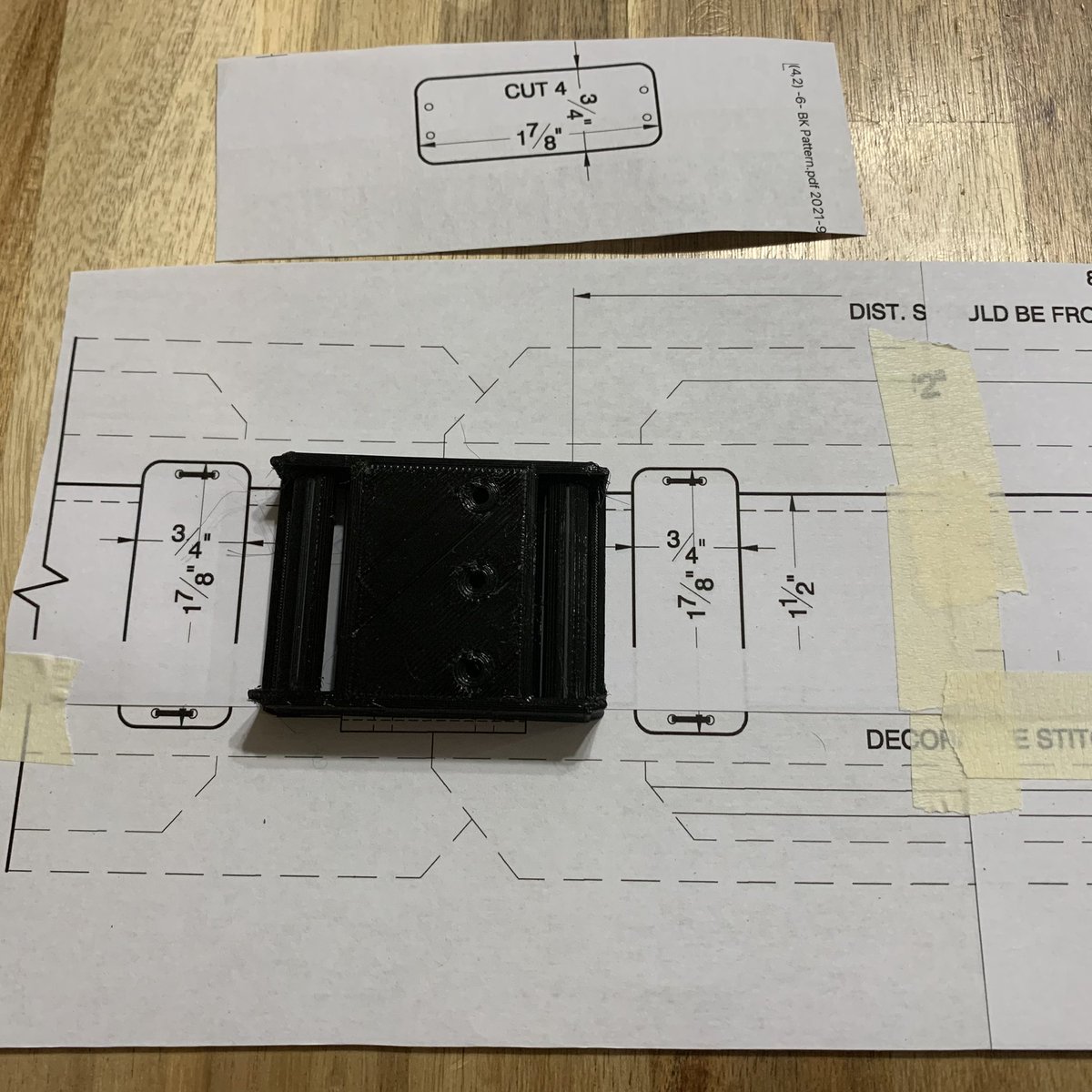 Brassroots_Lthr's tweet image. Lots of cutting and testing today. Trying to get this pattern ready and figuring out what really needs to be used. 
.
.
#leatherpattern #cosplay #leatherbelt #BKBelt #Mandalorian #brassrootsleather