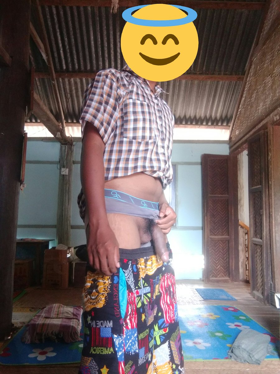 IAl1rhtljuMkJQC's tweet photo. ဘယ္​သူ  လီးမုန္​႔စားခ်င္​လဲ  ​ေကြၽးမယ္ https://t.co/uPtx0RA1gu