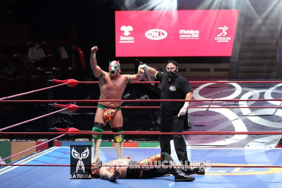 LaTijeraLucha's tweet photo. #GranGuerrero es el segundo finalista de la #CopaIndependenciaCMLL al derrotar en la recta final al #Terrible, por lo que el #HermanitoChulo enfrentará en la gran final a #VoladorJr en el #88AniversariodelCMLL en la majestuosa #ArenaMexico...
#latijeraluchalibre https://t.co/zZXyywwPEs