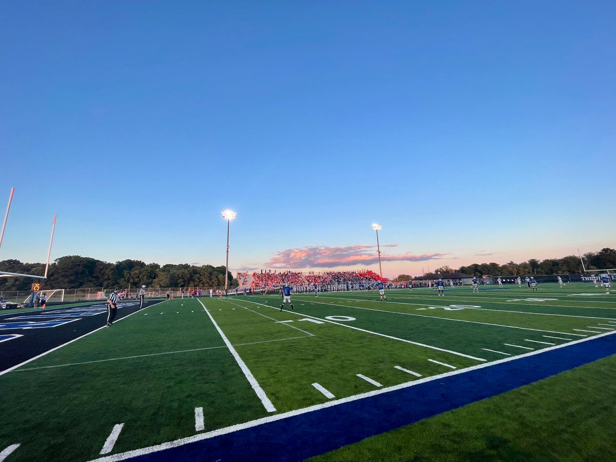 BradleyHS's tweet photo. Football Friday Night! Go Jags! 🐆#BCLAW https://t.co/7eW7b3ExvO