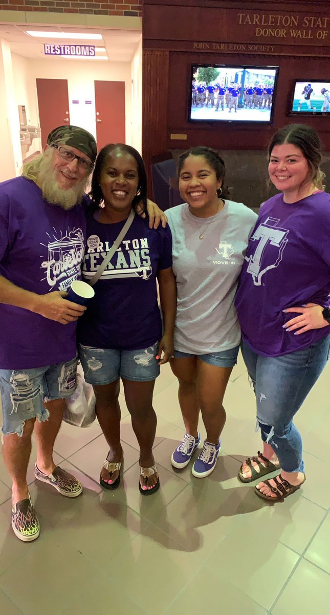 LathesTowns's tweet photo. 2021 Fall Family Weekend was all smiles and hugs today!! #TarletonFamily #TarletonStrong https://t.co/sUKhodCKxw