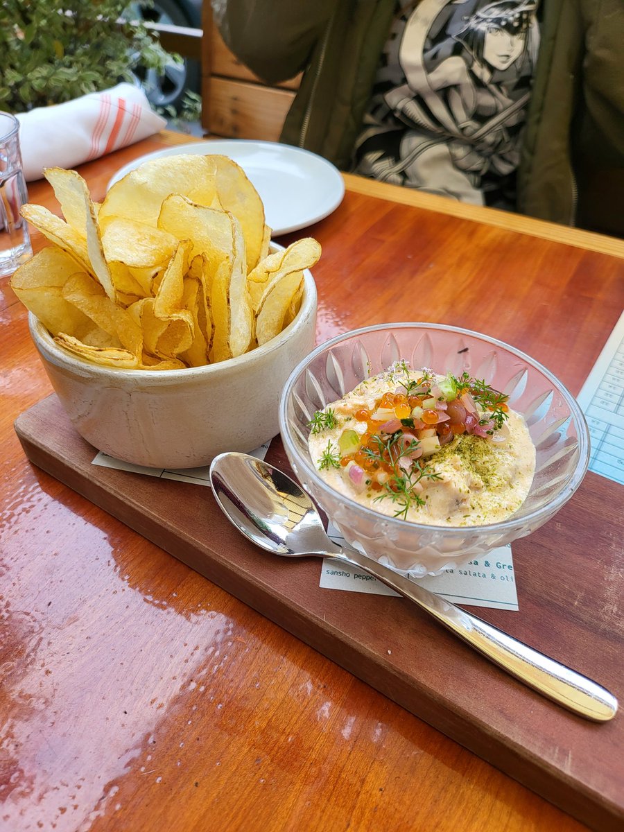 seventwofive's tweet photo. #statebirdprovisions #sanfrancisco #dinner fried rice, chips and dip, fried quail https://t.co/VRUOUkNgFl