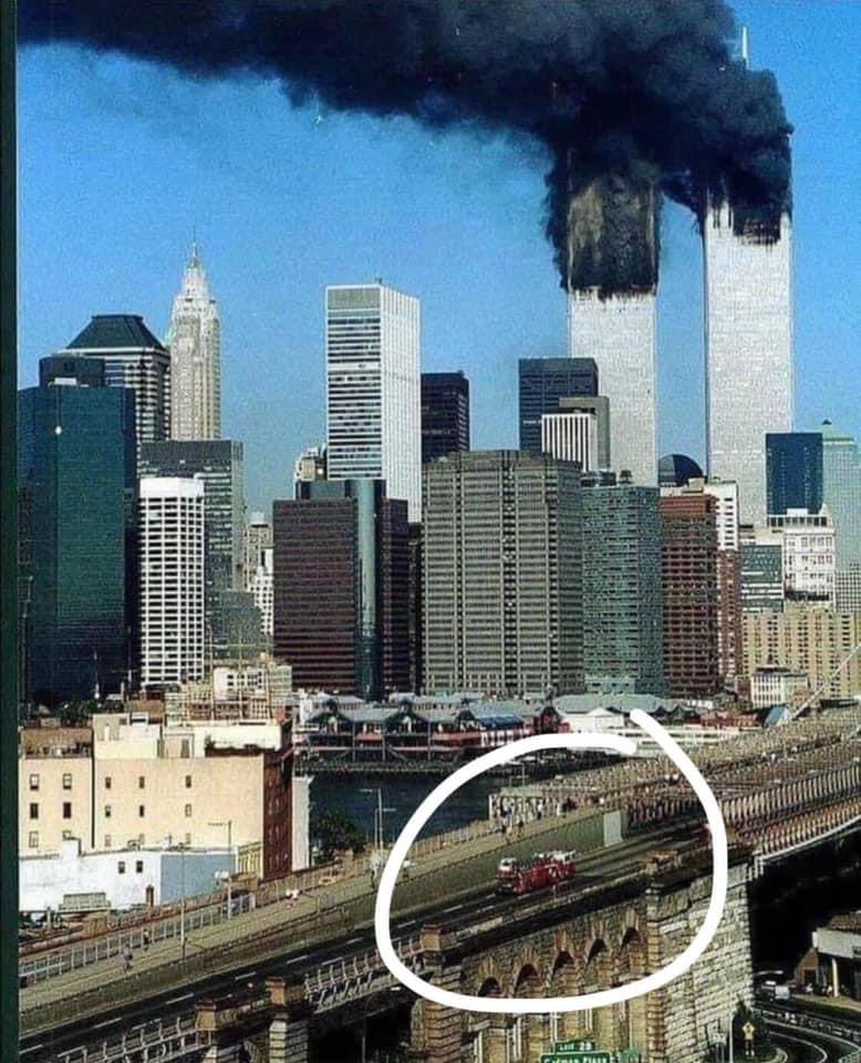 Emilia26774099's tweet image. The bottom of this photo, you can see Ladder 118 crossing over the Brooklyn Bridge on their way to the World Trade Center. This is their last known photo. Every single firefighter on that truck perished just a few minutes later. We vowed to never forget. Unfortunately, many have.