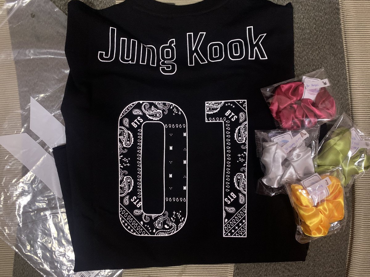 gelskibels's tweet photo. Wrecked this Team BTS Shirt last night and got it tuhhday π
After a year of looking for this shirt, FINALLY!! π
Thank you for the freebies too!! Ako lang namili, pero buong family ko may gift from you. βTil next budol! π»
@WreckStanPH #WSPHFeedback https://t.co/RmFBtgxF13
