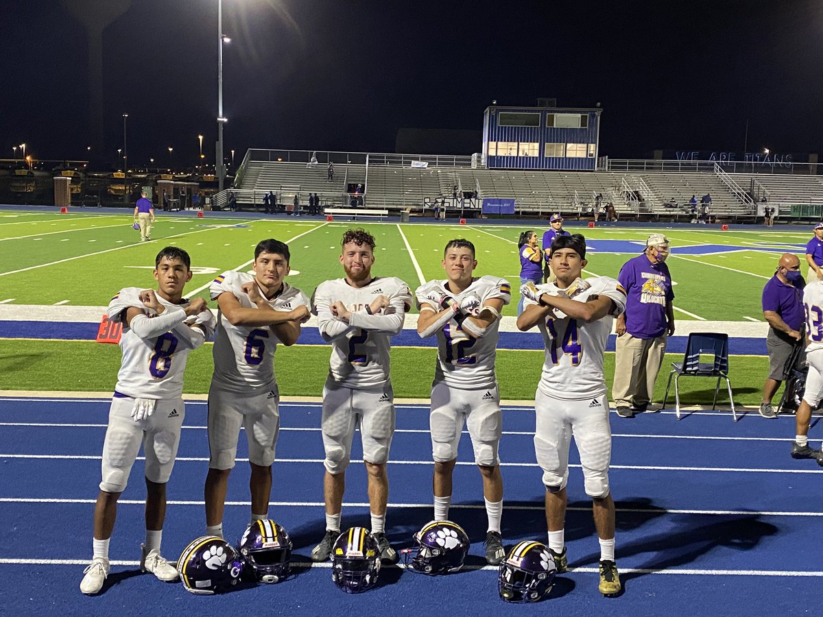 SuperRunech's tweet image. Coldest secondary in the south! On one of the scariest defense..#noonesafe #6picks #54-0 @AveryRmz3 @reyes12austin @rjhdz2 @lil_byle08 @sergitosonora