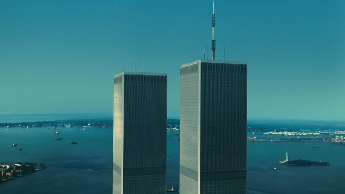 robstenmaniacas's tweet image. cinéfilo ou não, todos sabem que esse foi o momento antes da desgraça acontecer

Torres Gêmeas 
11 de Setembro