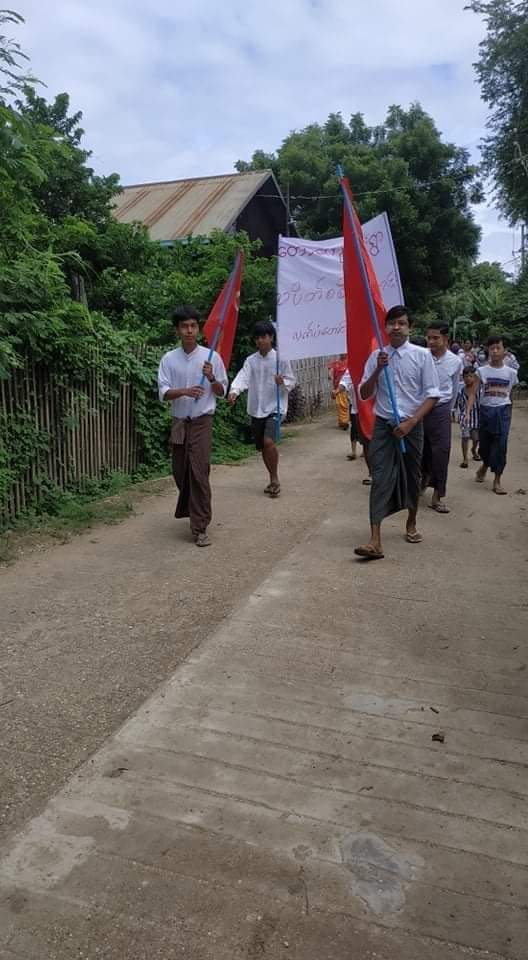 Residents in Taw Kyaung village of Letpadaungtaung area, Salingyi Township marched for recognition of NUG government as legal government.

#UN_RecognizeNUG
#Sep11Coup
#WhatsHappeningInMyanmar