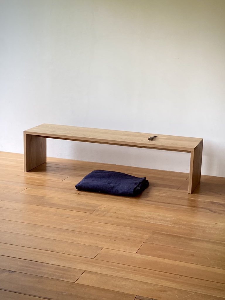 NAUTdesign's tweet photo. プレートローテーブル
Plate low table
W1,533 D410 H380
ash
#furniture #lowtable #無垢家具 #ローテーブル https://t.co/j7hhDEXyoF