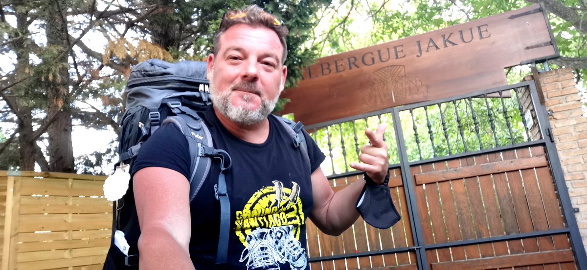 #DiarioDeUnReportero al pie del #CaminoDeSantiago Etapa06
#Pamplona #PuenteLaReina
Objetivo conseguido Albergue Jakue #AlberguesSeguros
#Navarra #Nafarroa #EfectoNavarra <a href="/VisitNavarra/">Visit Navarra</a>
#NavarraAbreCamino
#NavarraLaPuertaDelCamino
#GuíaMágicaCaminoSantiago
<a href="/Luciernaga_Ed/">Ediciones Luciérnaga</a> 🤙👣🎒📚🎙️