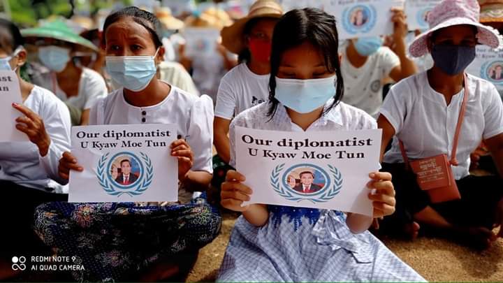 Local people in the northern part of Sarlingyi and the eastern part of Yinmarpin staged a collective villages strike to demand for the recognition of NUG government as the legal government at the United Nations.

#UN_RecognizeNUG
#Sep11Coup
#WhatsHappeningInMyanmar