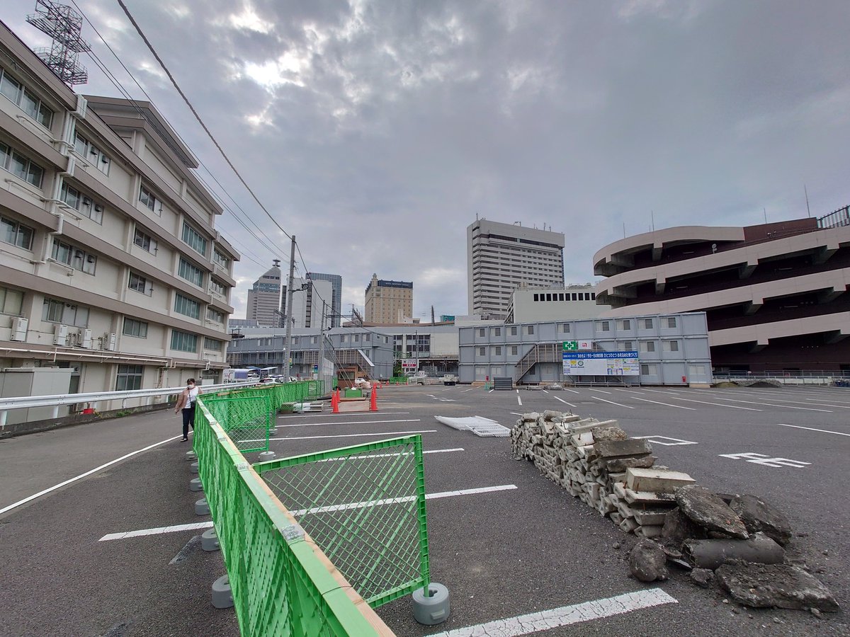 のっちゃんパパ V Twitter 9月11日 の 仙台 は 曇り時々 晴れで14時までの最高気温は12時51分観測の24 4 今日の 仙台 は 宮城野区榴岡 1丁目の ヨドバシ仙台第1ビル 新築に伴う工事現場の元駐車場を撮影しました のっちゃんパパ V Twitter 9月11日 の 仙台 は 曇り時々 晴れで14時までの最高気温は12時51分観測の24 4 今日の 仙台 は 宮城野区榴岡 1丁目の ヨドバシ仙台第1ビル 新築に伴う工事現場の元駐車場を撮影しました