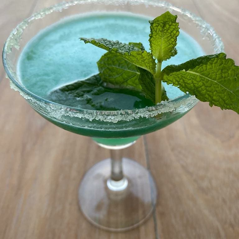 vialliure's tweet image. 🍴🍸 Volem que algú s'emporti un fantàstic àpat culminat amb còctels per a 2 persones al restaurant La Calma de Platja d’Aro

📲 Només heu de fer RT d'aquesta piulada des d'ara i fins les 8 del matí. Moltíssima sort a tothom!