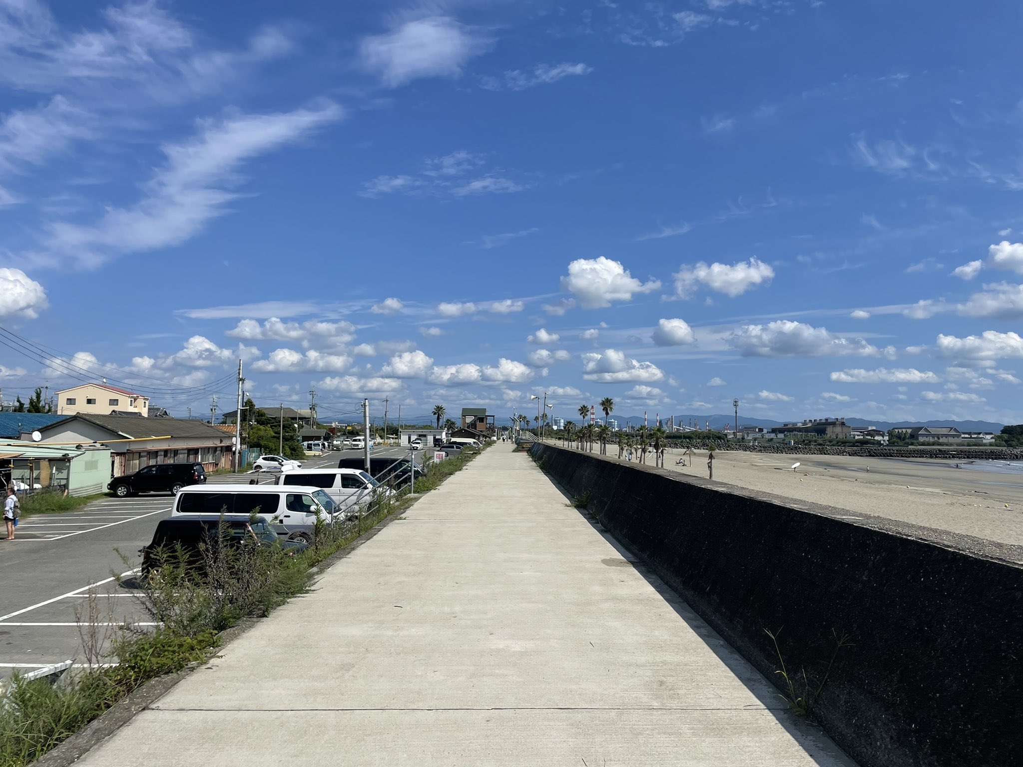 旅人しげちゃん 和歌山市の磯ノ浦は 平日だけどサーファーでいっぱい 天気もいいし気持ちよさそう サーファー サーフィン 波乗り 和歌山 磯ノ浦 T Co Mpq4us51eo Twitter