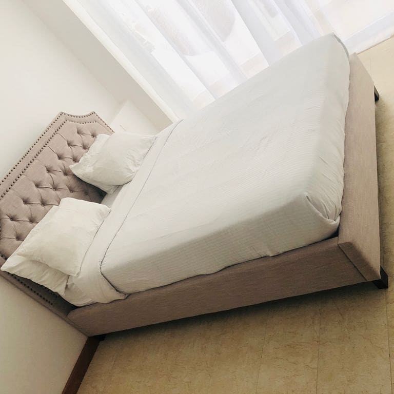 PropertyAmazing's tweet image. Newly furnished 1br Apartment to let in kilimani off wood avenue.
Excellent interior finishes, cozy, swimming pool and gym available.
Monthly at 140k 
Call +254728782397
follow the link for more properties 
facebook.com/homesvacant

Nairobi Expressway Orie Rogo Manduli #Kigeugeu