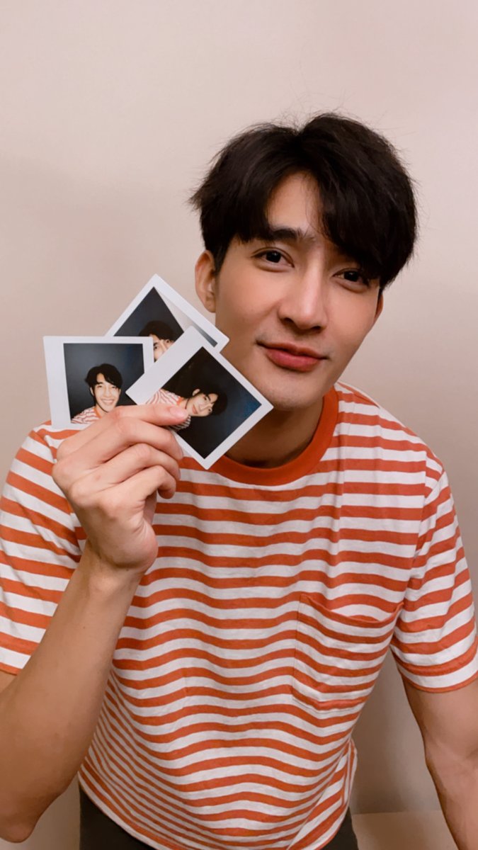 ShopeeTH's tweet photo. แจก! โพลารอยด์พร้อมลายเซ็น #Earthpirapat 5 รางวัล

🧡 กดฟอล+รี พร้อมรีพลายความในใจที่อยากบอกพี่เอิร์ทใต้ทวีตนี้ ติด #ShopeeCafexเอิร์ท #Shopee99ไปเลยสิคะ
เล่นได้ถึง 9 ก.ย. 64 ประกาศผล 13 ก.ย. 64

#ShopeeTH #ShopeeTH99 #ชาวโลก https://t.co/rYcPiiYUcH