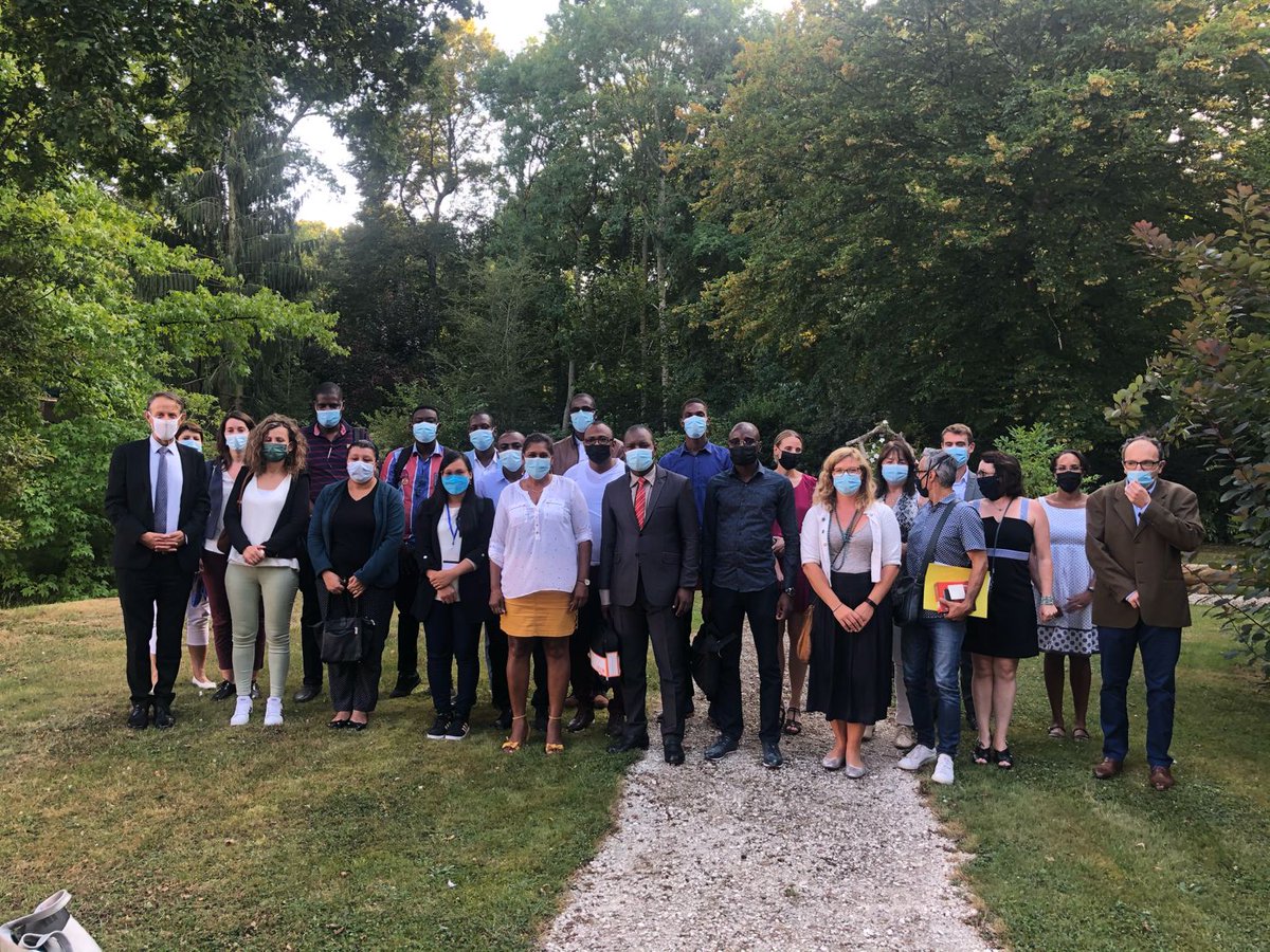 Ecole Nationale des Finances publiques (@enfip_officiel) on Twitter photo Bienvenue aux 23 fonctionnaires étrangers accueillis par Y. Girault, Directeur de l'ENFiP et A.Lieber, Déléguée aux Relations Internationales. Ils ont rejoint l’ENFiP #Noisiel, #Toulouse et #Clermont-Fd pour suivre la formation des #inspecteurs de la <a href="/dgfip_officiel/">Direction générale des Finances publiques</a> Bienvenue aux 23 fonctionnaires étrangers accueillis par Y. Girault, Directeur de l'ENFiP et A.Lieber, Déléguée aux Relations Internationales. Ils ont rejoint l’ENFiP #Noisiel, #Toulouse et #Clermont-Fd pour suivre la formation des #inspecteurs de la <a href="/dgfip_officiel/">Direction générale des Finances publiques</a>