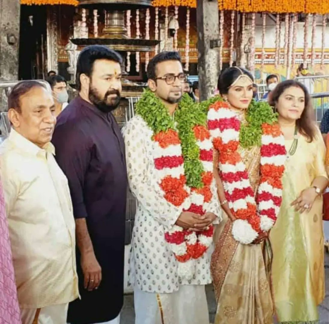MohanlalClub's tweet photo. ♥️

#Mohanlal @Mohanlal https://t.co/v9zJzxWnow