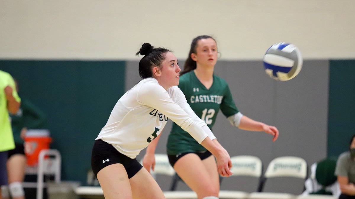 CastletonSports's tweet image. Big performances all around led to a four-set win for @CastletonVB on Wednesday night, their first over SUNY-Cobleskill since 2016! #WeAreCastleton

Read here | castletonsports.com/news/2021/9/8/…