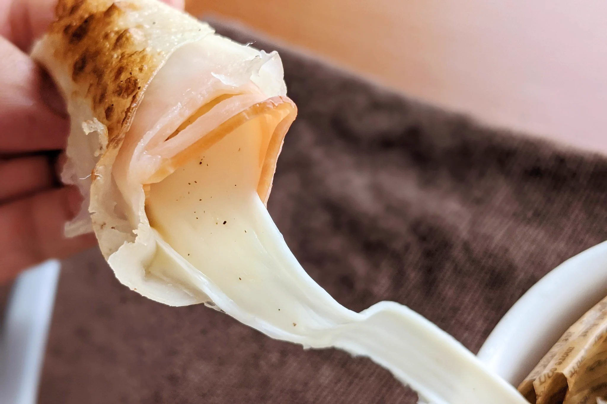 これならお手軽&簡単に作れそう！餃子の皮を使ったブリトー風アイデアレシピ！