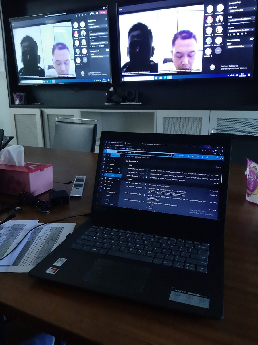 Mashersaurus's tweet image. Gaenaknya meeting di masa pandemi itu gaada konsumsinya, gaada snacknya 😅