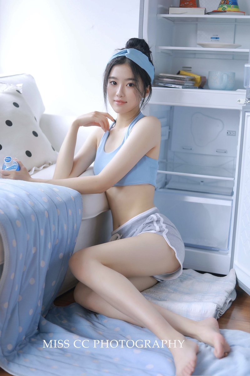 我的全部野心就是自由的一生 ​​​

摄影/@misscc520 

#私房 #摄影 #写真 #性感 #成都约拍 https://t.co/mHVwULvRah