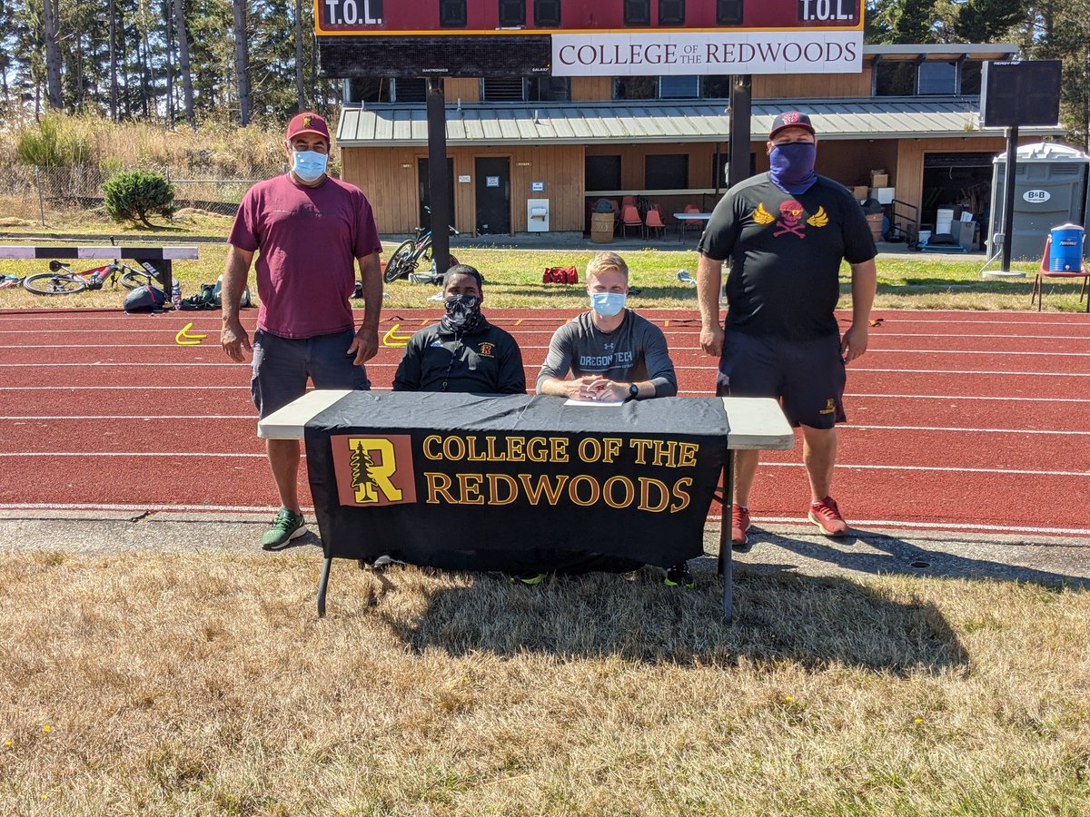 RedwoodsTrackXC's tweet image. Big congrats to @olien1_and_only commiting to Oregon Tech to continue running track and getting his degree in Electrical Engineering. Owen was a standout sprinter for McKinleyville High and then excelled for us at Redwoods in the sprints. We are very proud of Owen! #gowoods