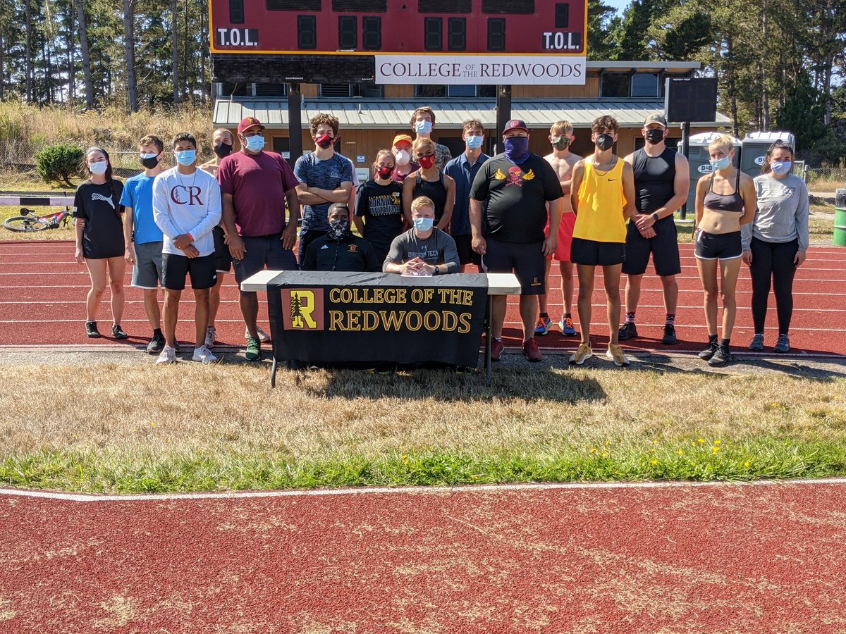 RedwoodsTrackXC's tweet image. Big congrats to @olien1_and_only commiting to Oregon Tech to continue running track and getting his degree in Electrical Engineering. Owen was a standout sprinter for McKinleyville High and then excelled for us at Redwoods in the sprints. We are very proud of Owen! #gowoods