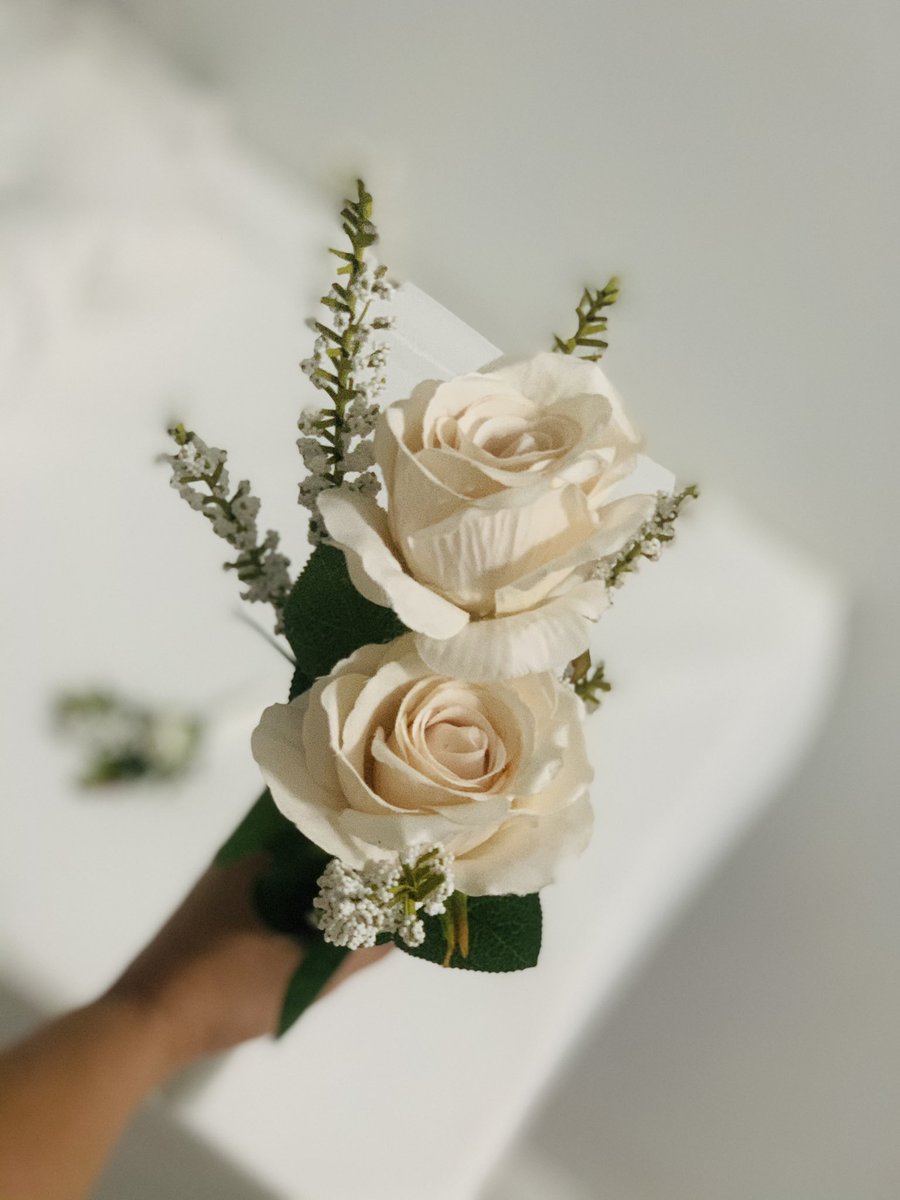 MariamShana's tweet image. Simple bouquet is always a charm.
#latestwork