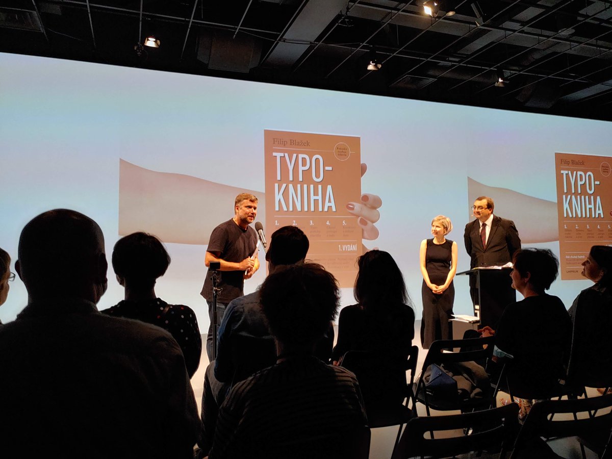 Typokniha získala 1. místo v soutěži Nejkrásnější české knihy roku 2020 v kategorii učebnic. Děkujeme!

#typokniha #nejkrasnejsi #nejkrasnejsiceskeknihyroku #nejkrasnejsiceskeknihyroku2020