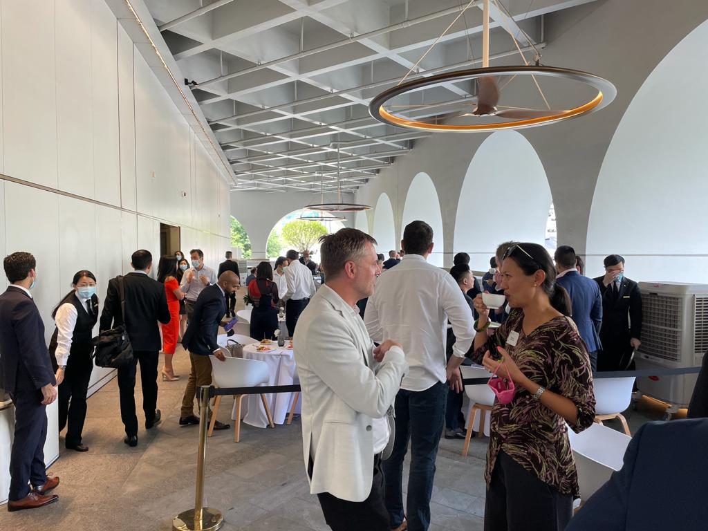 Apart from insightful sharing from the industry leaders, #networking is the top pick at 2021 #ULIHongKong Conference! Follow us to stay on top of #trends and pressing discussions. 

#realestate #HongKong