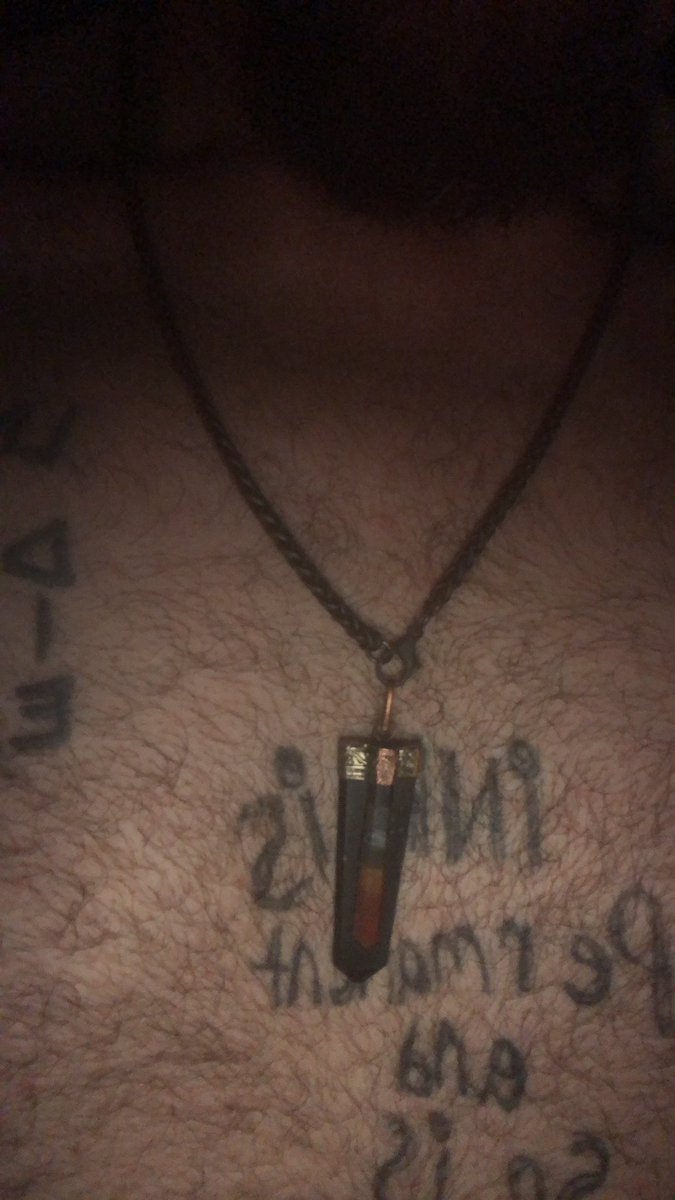 Longbonesforeal's tweet image. fuck a label chain, I rock a chakra piece!! 💯🙏🏻#fwm #longbones